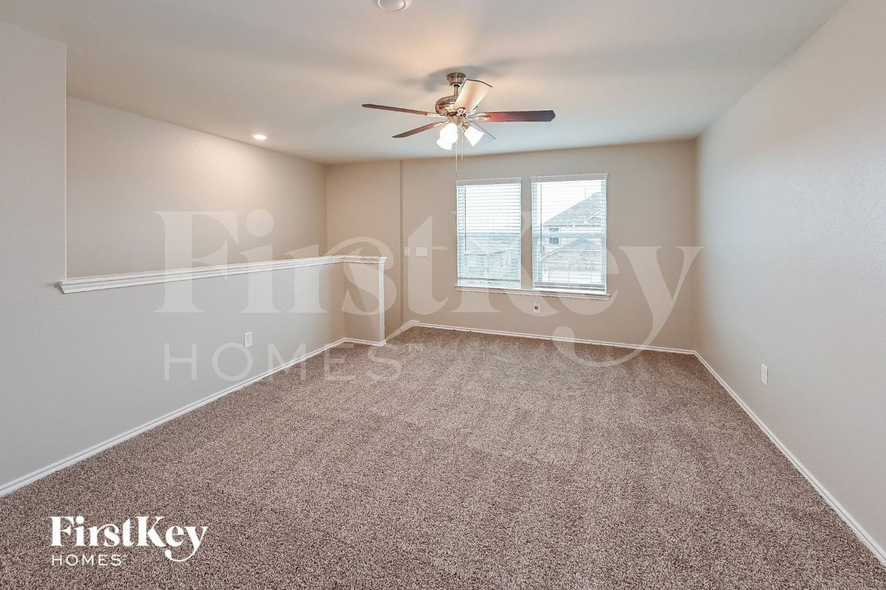 5835 Big Bluestem Ln - Photo 6 of 15