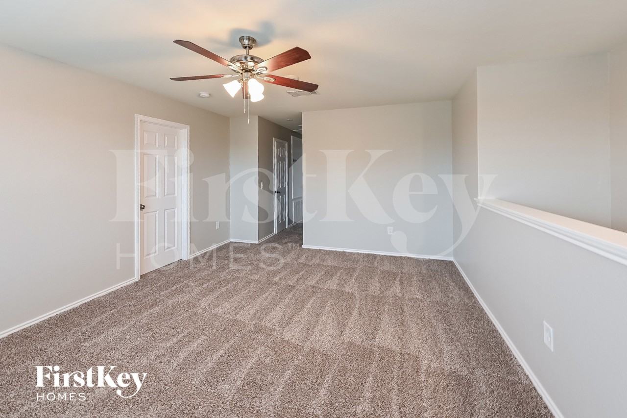 5835 Big Bluestem Ln - Photo 7 of 15