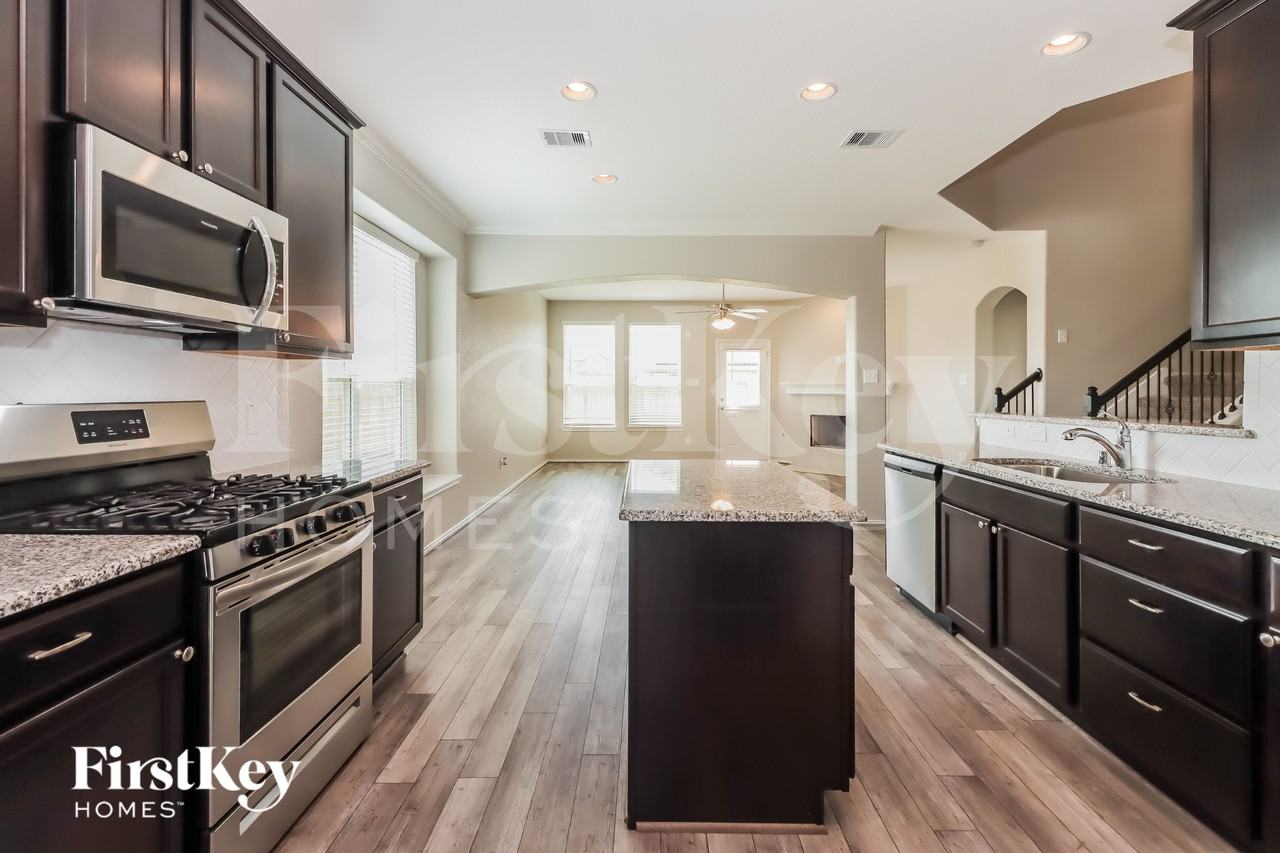 439 Sky Ridge Dr - Photo 5 of 15