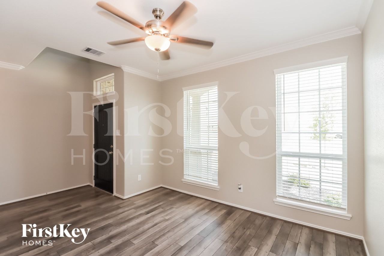 439 Sky Ridge Dr - Photo 7 of 15