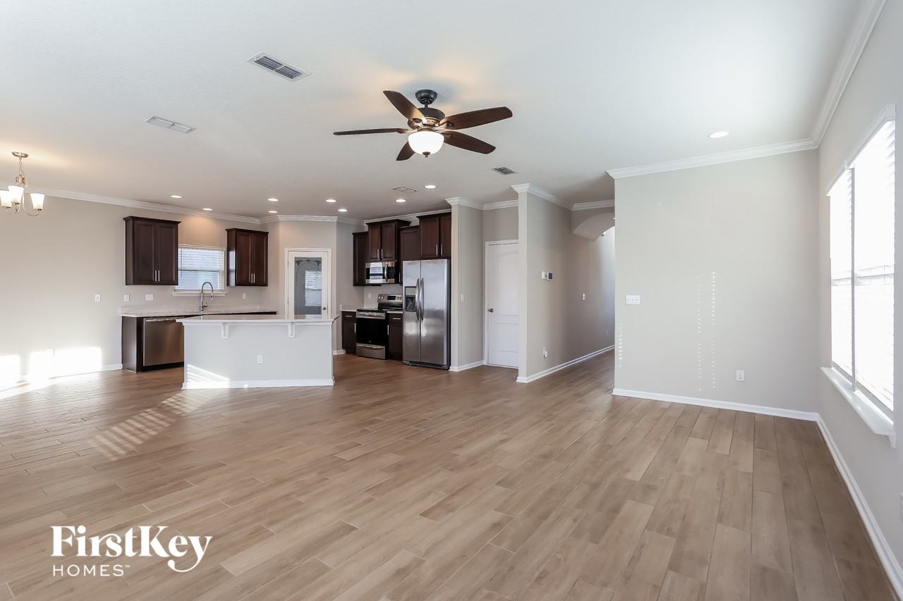 8170 Dancing Fox St - Photo 3 of 15