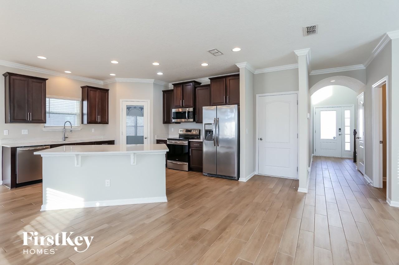 8170 Dancing Fox St - Photo 5 of 15