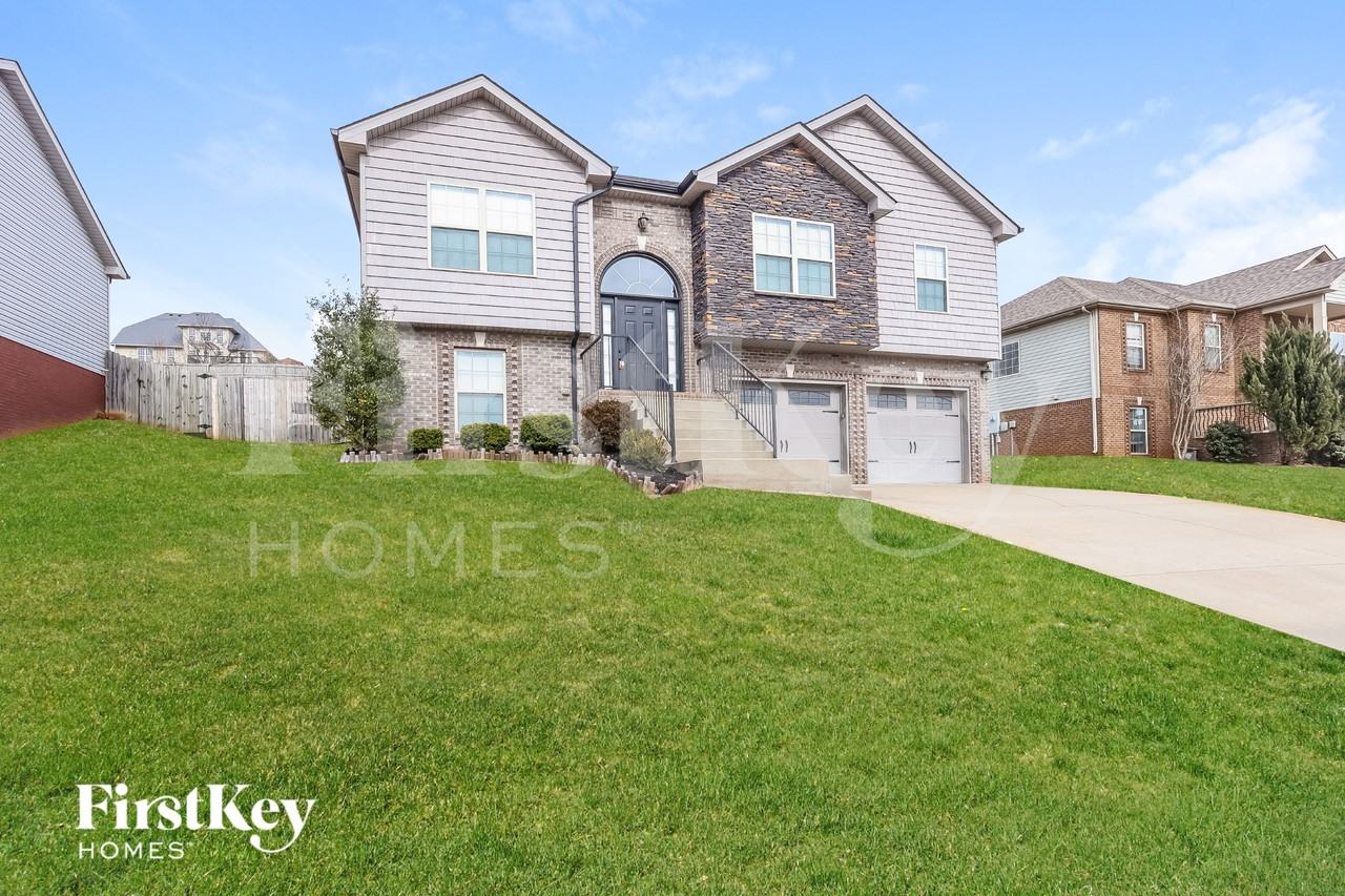 1129 Stillwood Dr - Photo 2 of 15