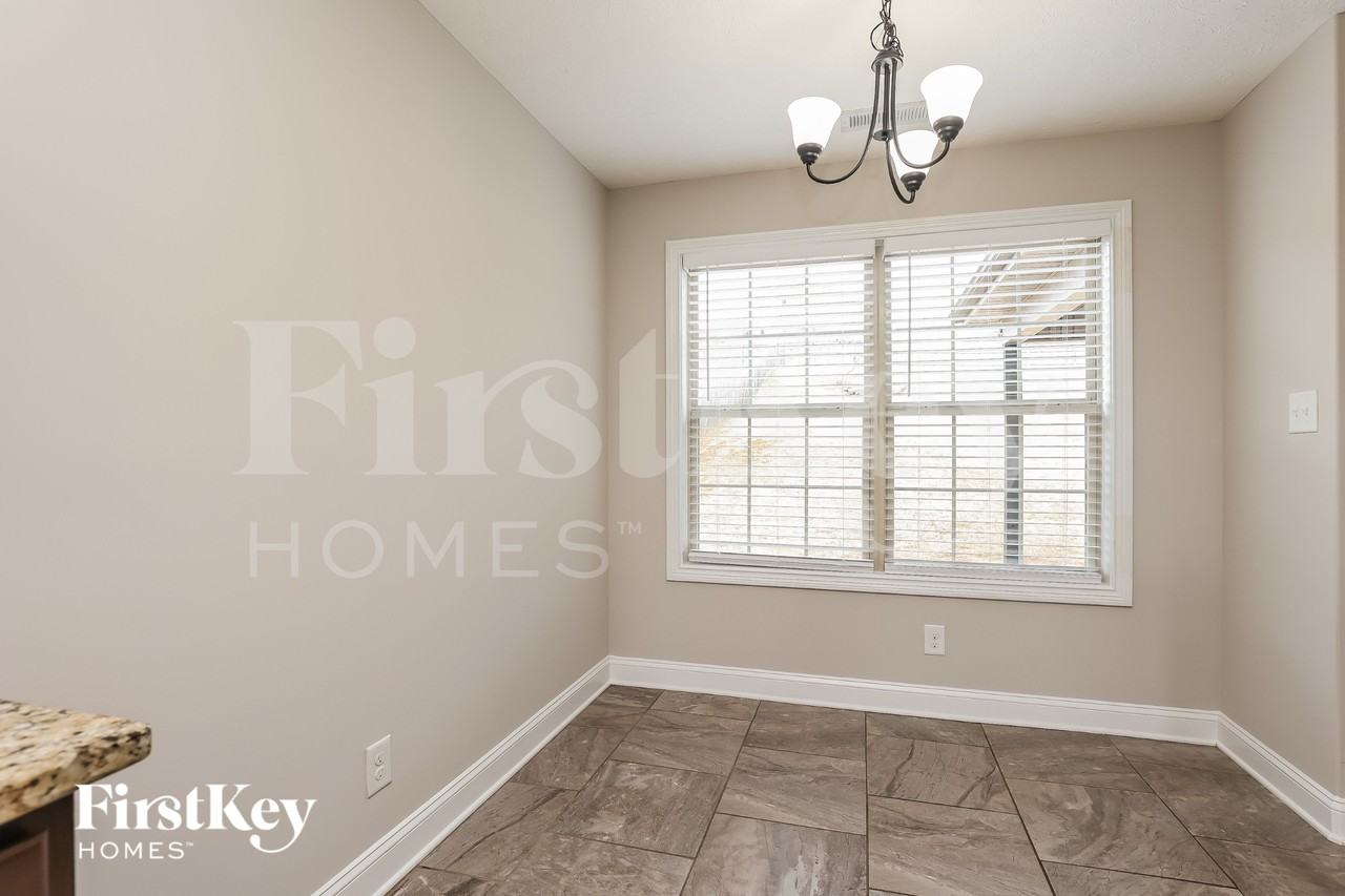 1129 Stillwood Dr - Photo 6 of 15