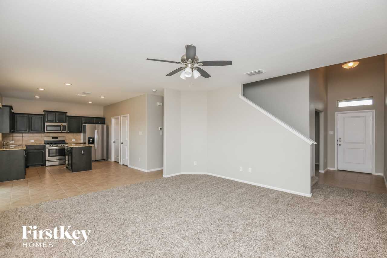 10109 Huntersville Trl - Photo 4 of 15