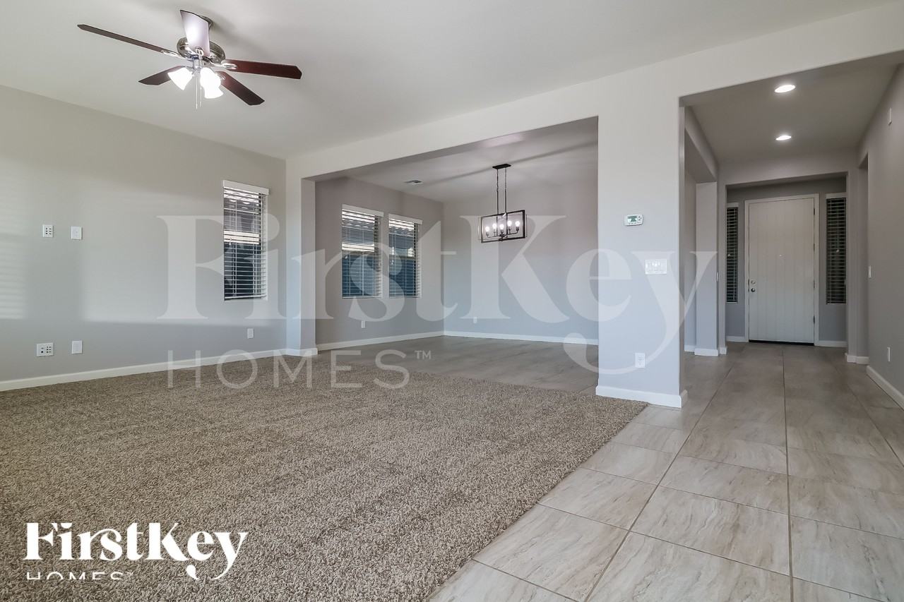 19621 W Grant St - Photo 3 of 18