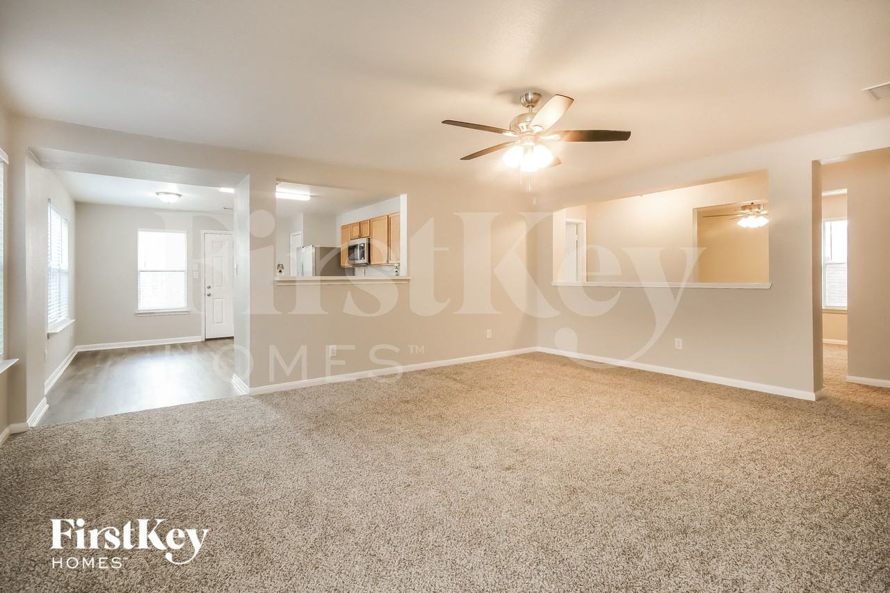 17118 Carshalton Ct - Photo 2 of 15