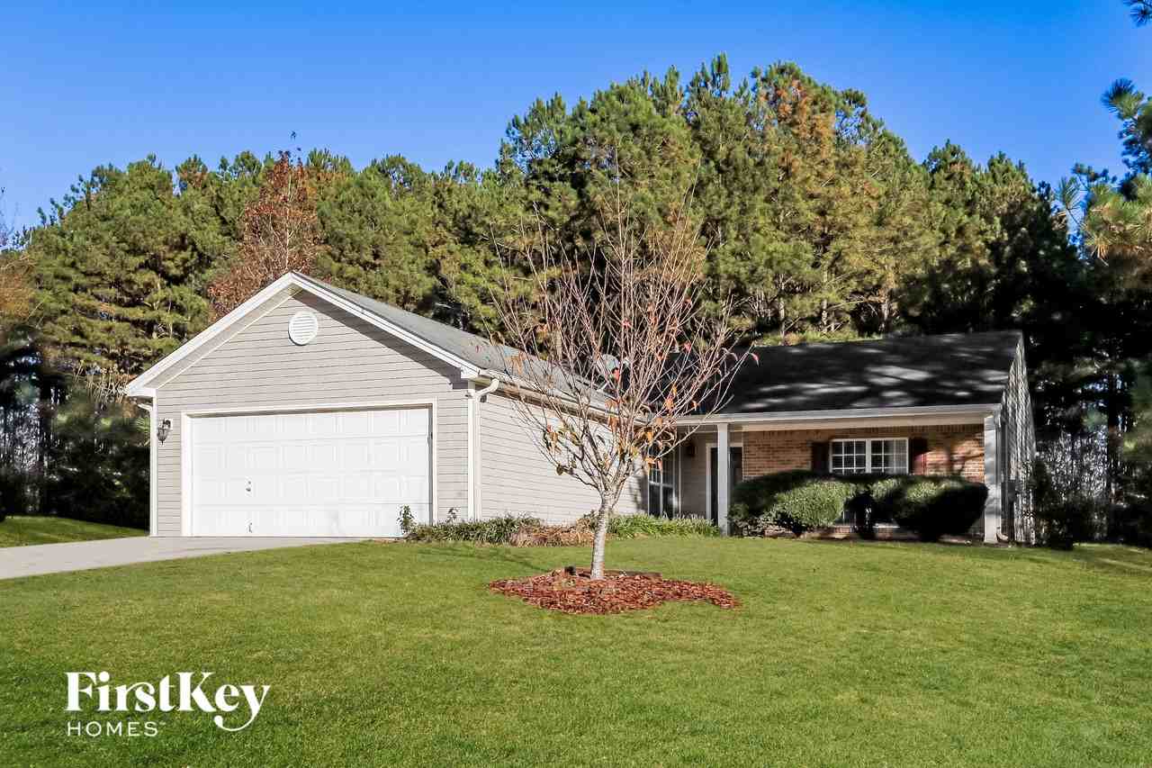 1166 Locust Dr - Photo 2 of 15