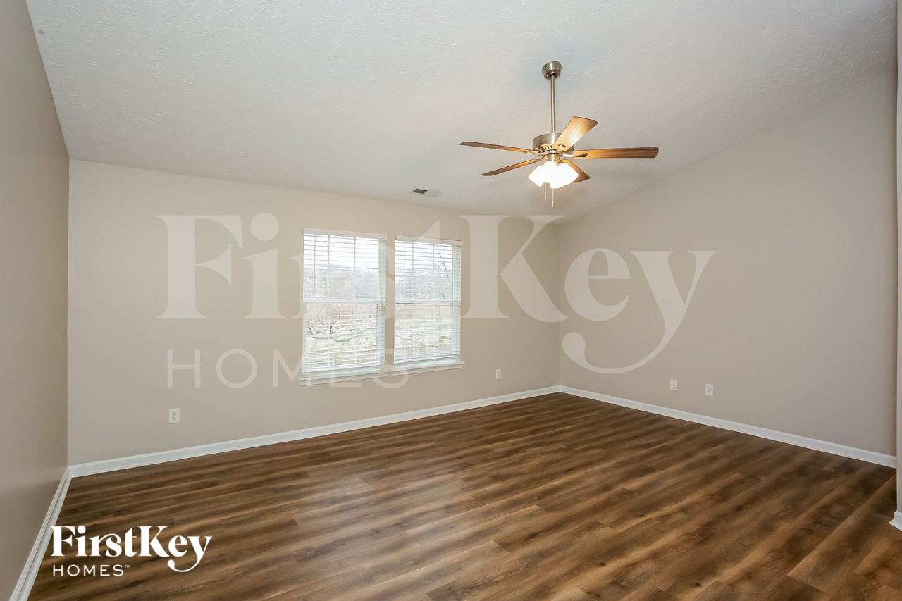 501 Thomas Point Dr - Photo 7 of 15