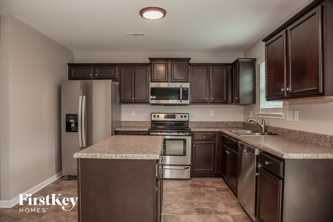 1920 Windy Willow Ln - Photo 6 of 15