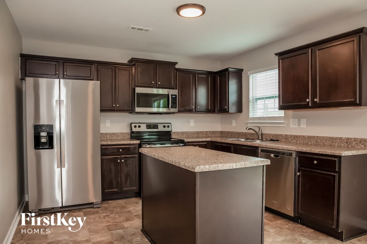 1920 Windy Willow Ln - Photo 7 of 15