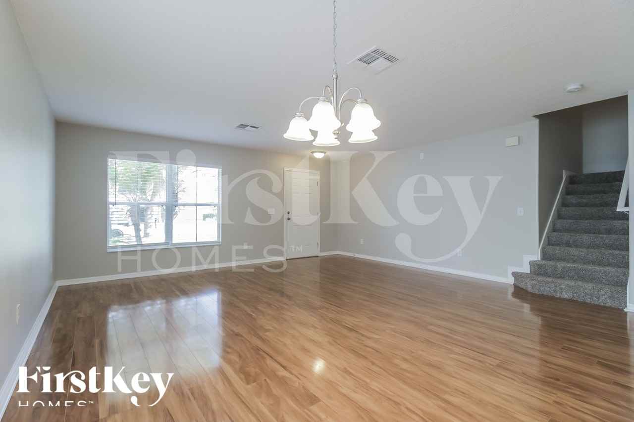 1344 Blackwater Pond Dr - Photo 6 of 18