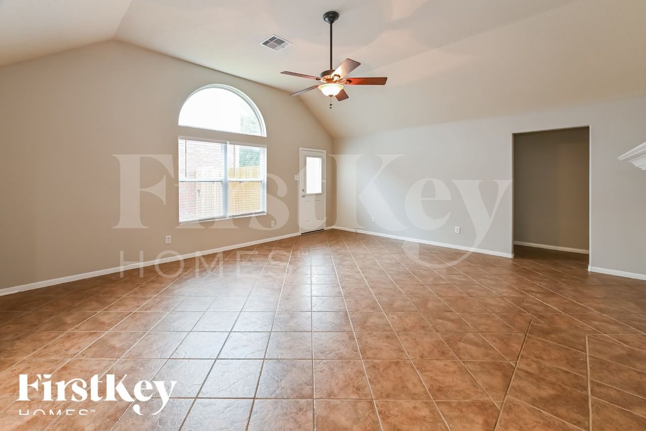 22606 Goss Spring Ct - Photo 2 of 18