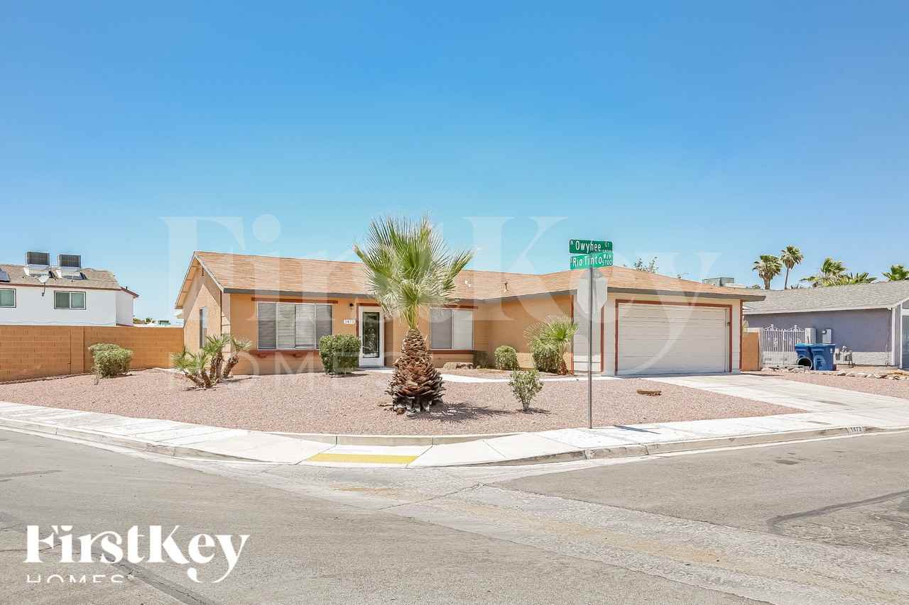 1473 Owyhee Ct - Photo 2 of 18