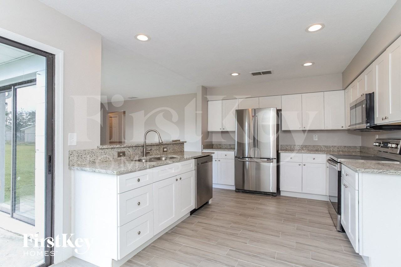 1013 Dartmoor Pl - Photo 6 of 15