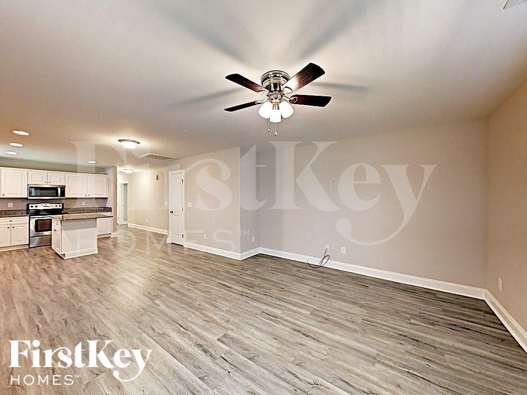 839 Murphy St - Photo 3 of 14