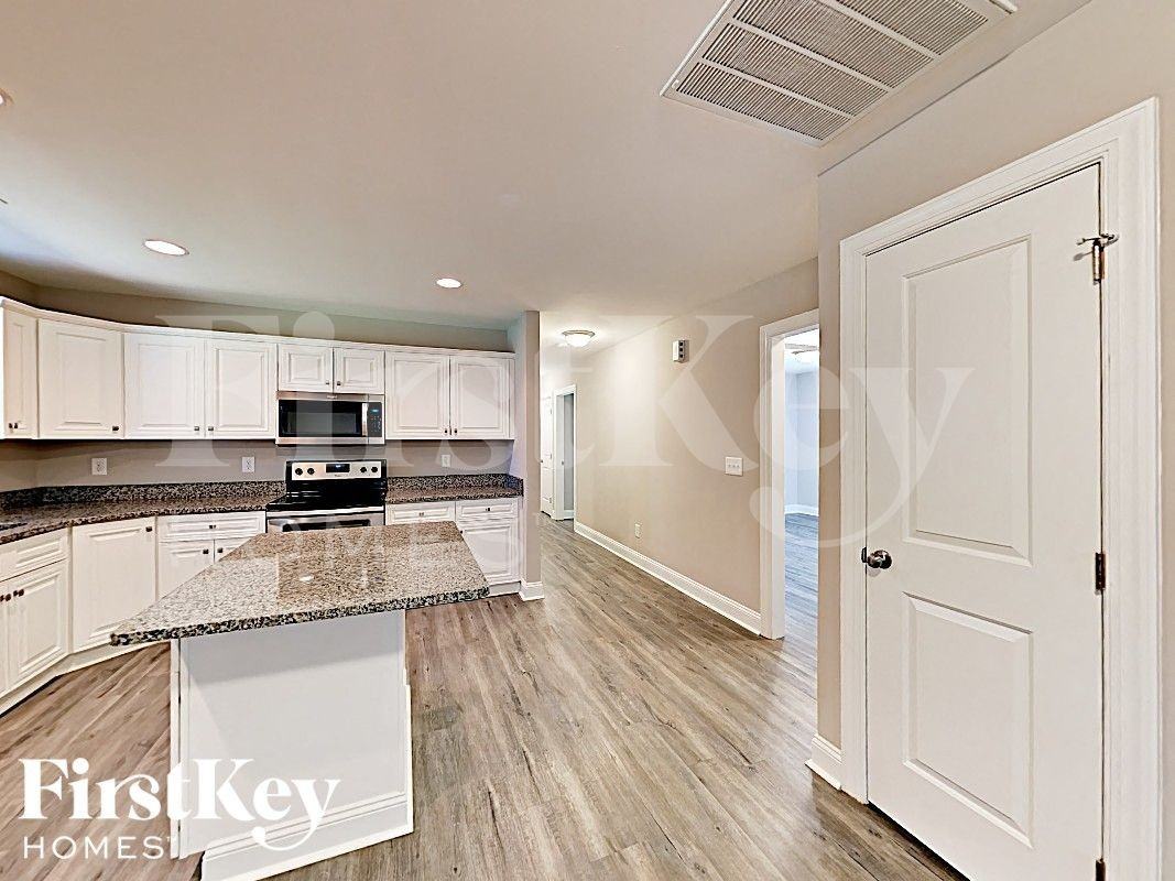 839 Murphy St - Photo 6 of 14