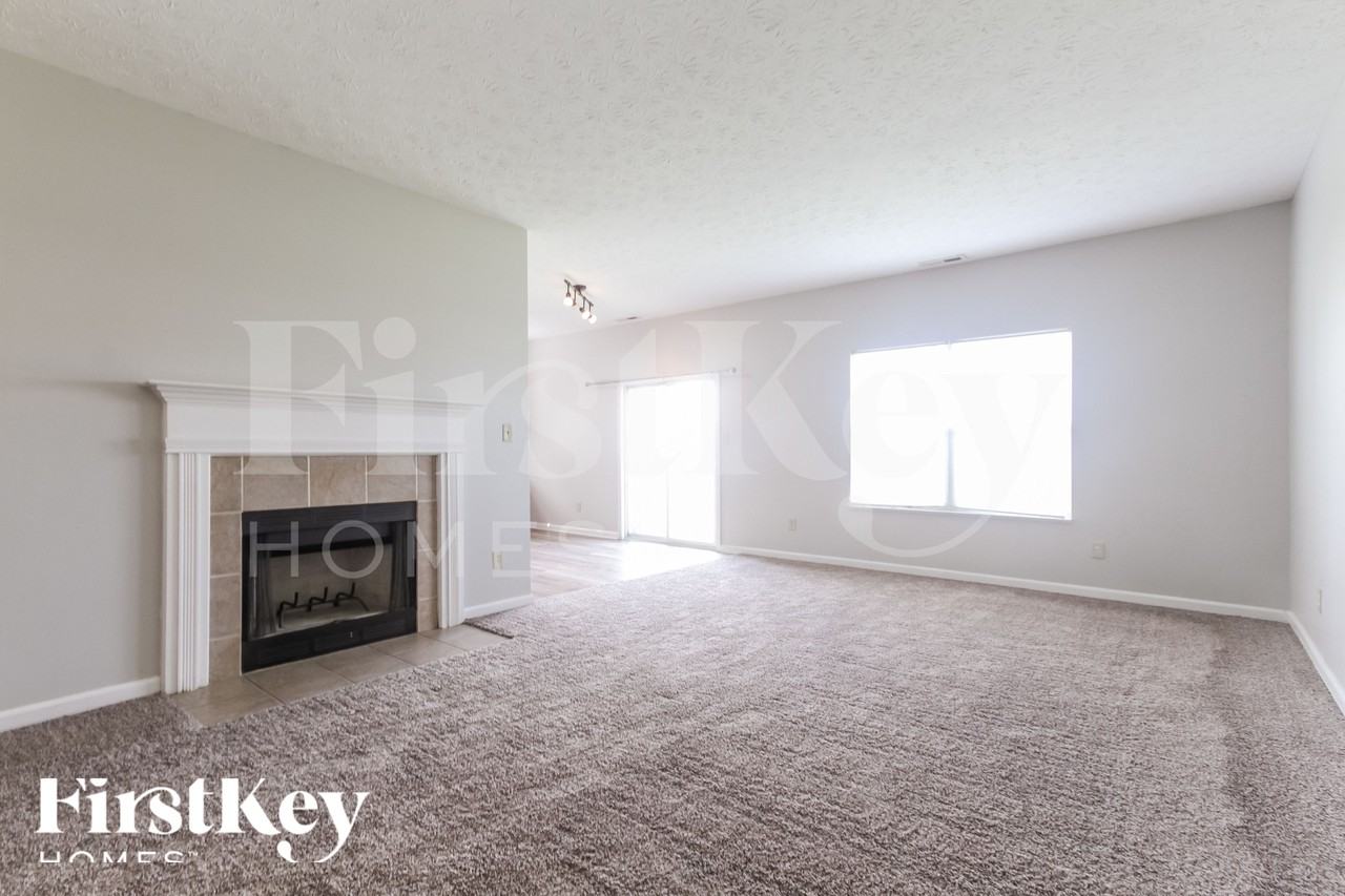 8310 Chesterhill Ln - Photo 2 of 18