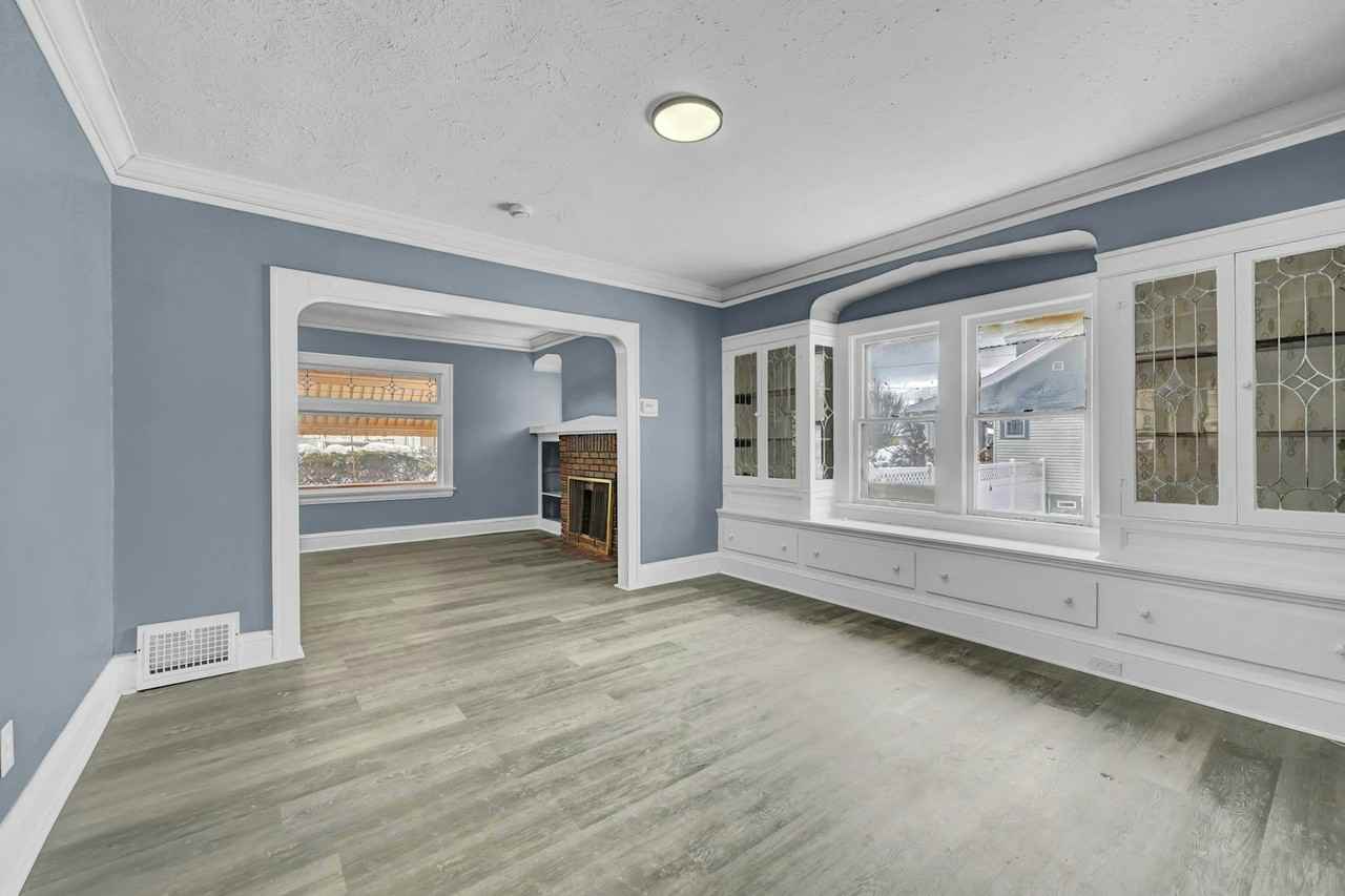 3658 East 138th Street - Photo 7 of 32