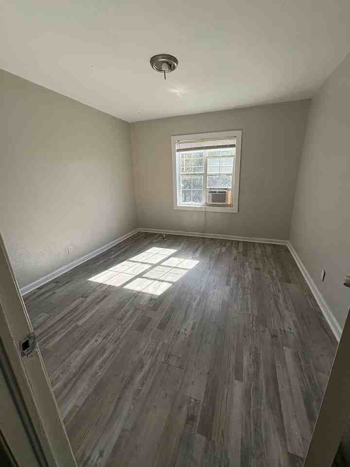 5731 Court M, Unit 5731 - Photo 2 of 5