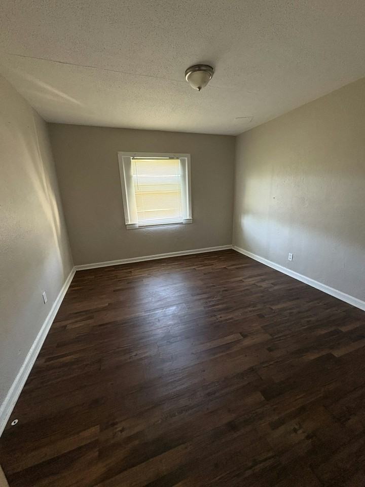 5714 Court M, Unit 5726 - Photo 2 of 5