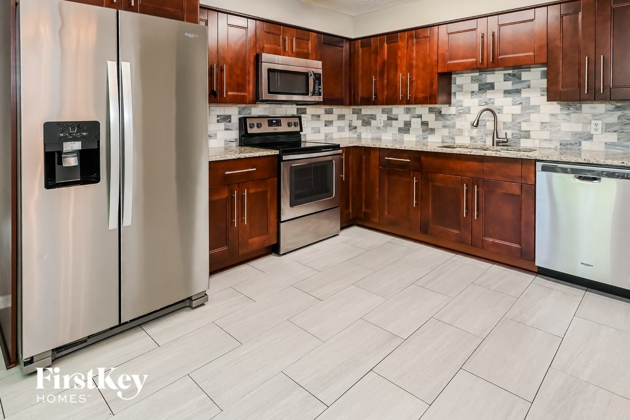 6835 Candlewood Dr S - Photo 5 of 15