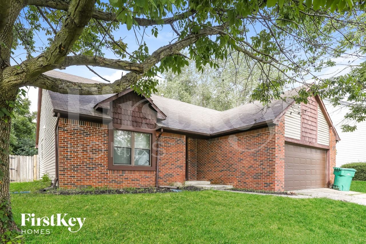 6824 Oak Lake Dr - Photo 2 of 19