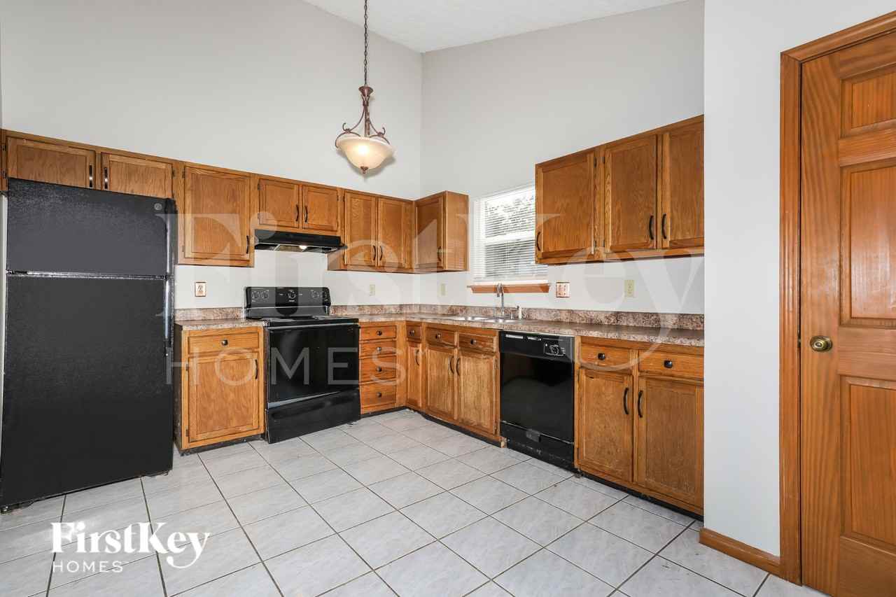 6824 Oak Lake Dr - Photo 7 of 19