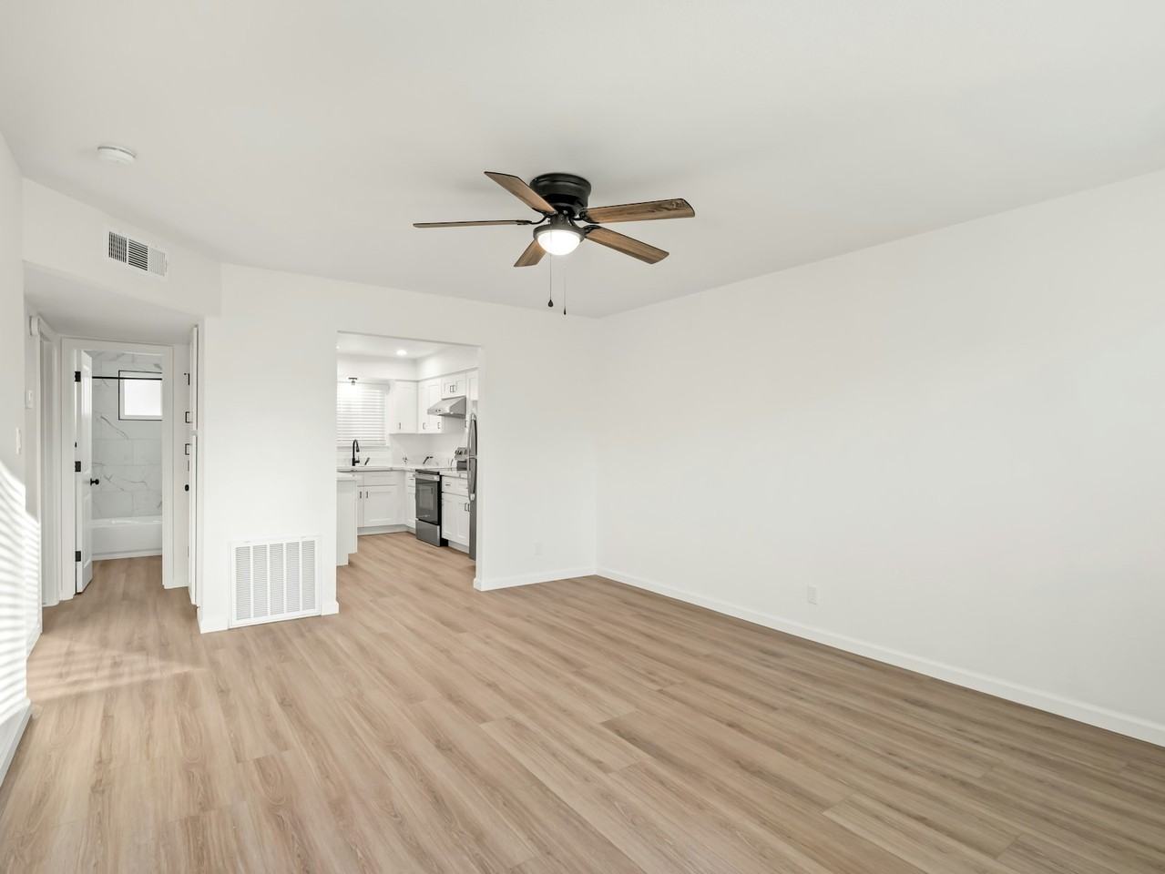 2126 North Glenn Avenue - Photo 3 of 22