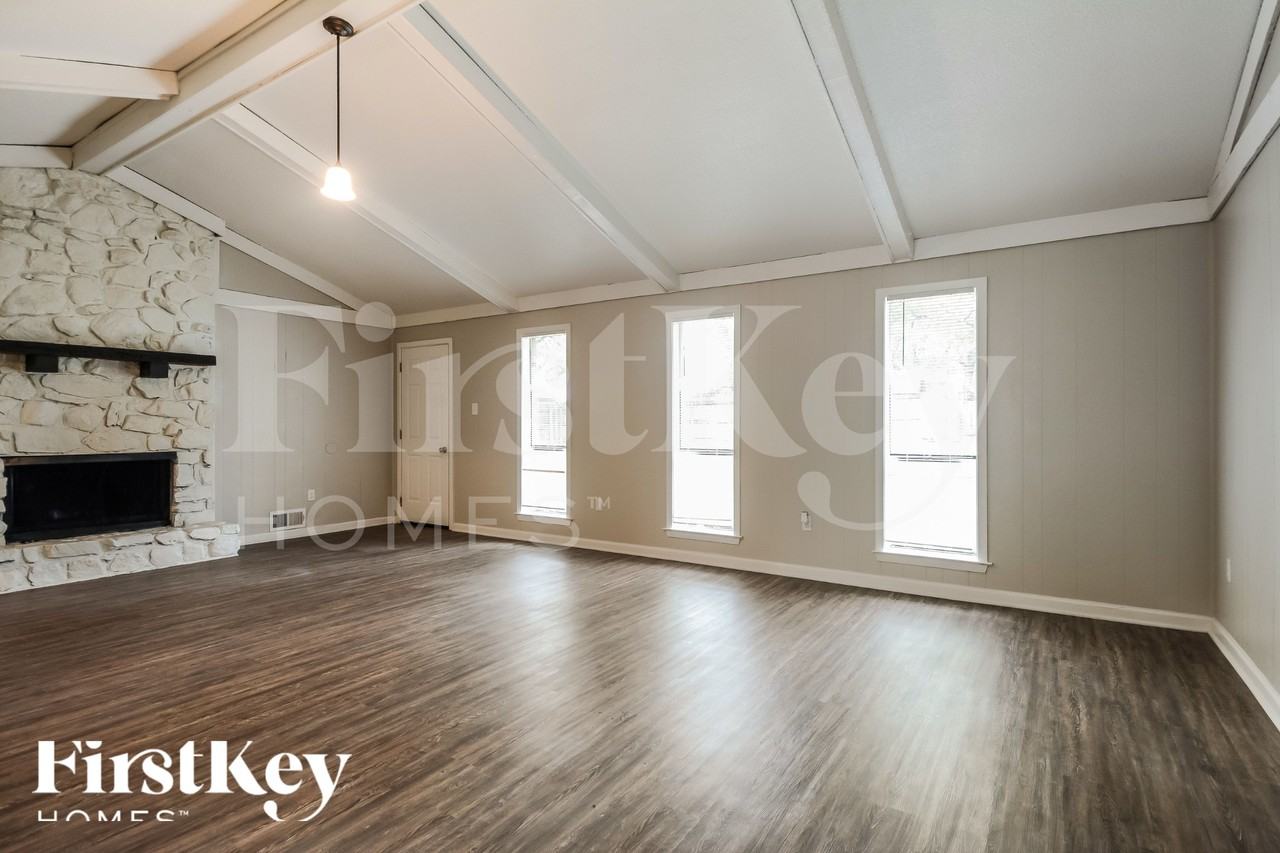 6030 Elk Grove Rd - Photo 5 of 18