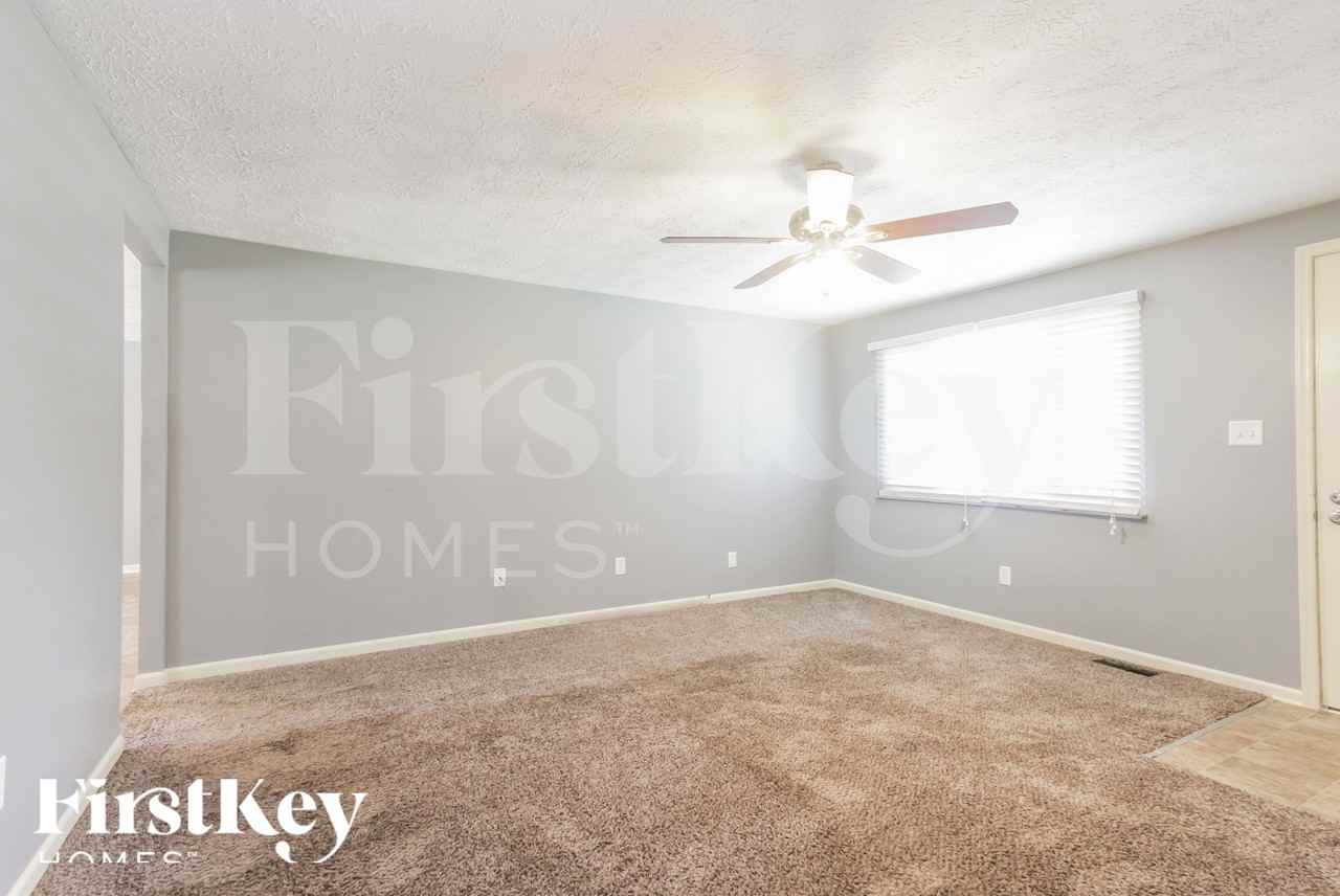 5501 Furnas Ct - Photo 4 of 19