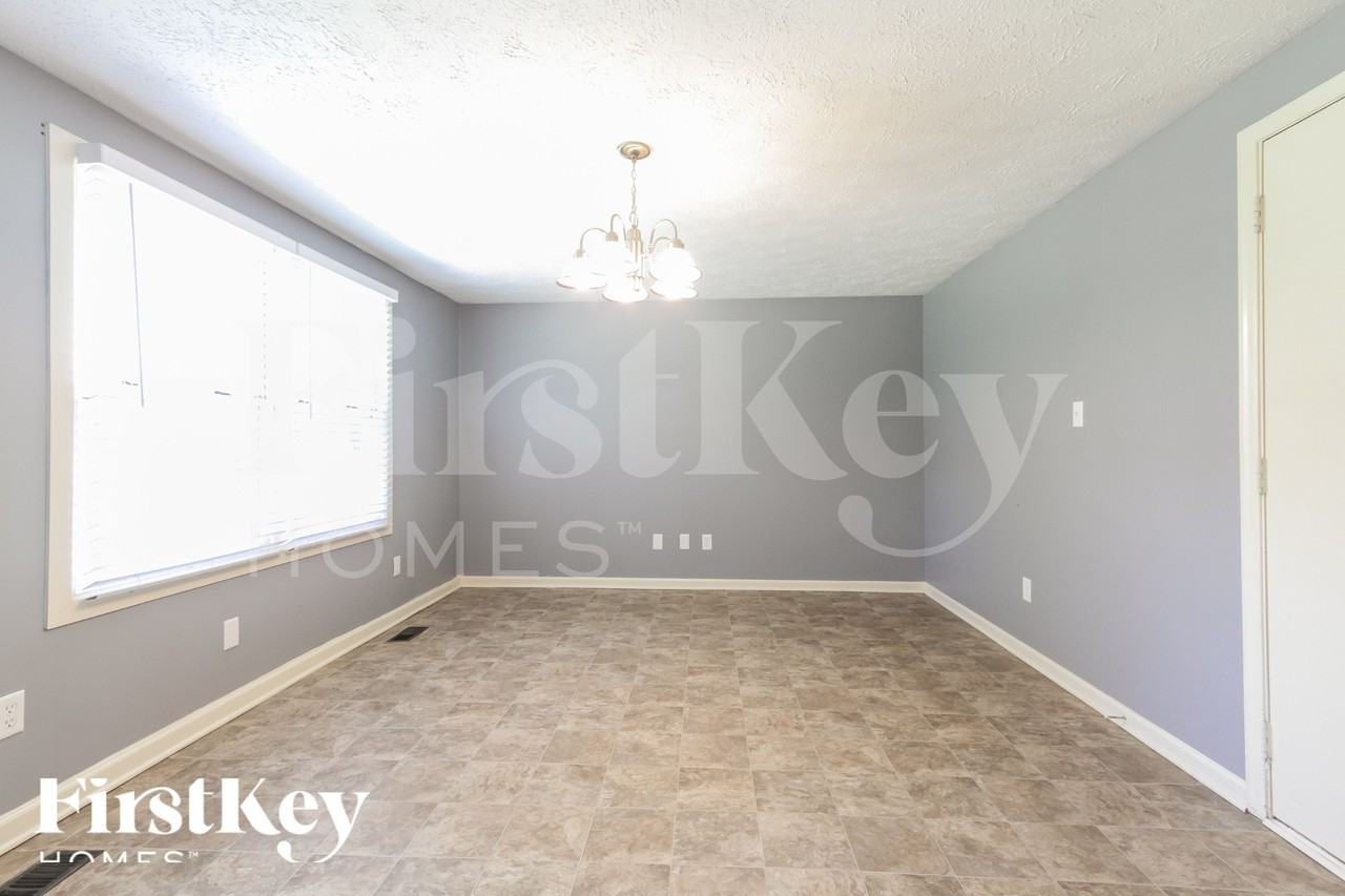 5501 Furnas Ct - Photo 7 of 19