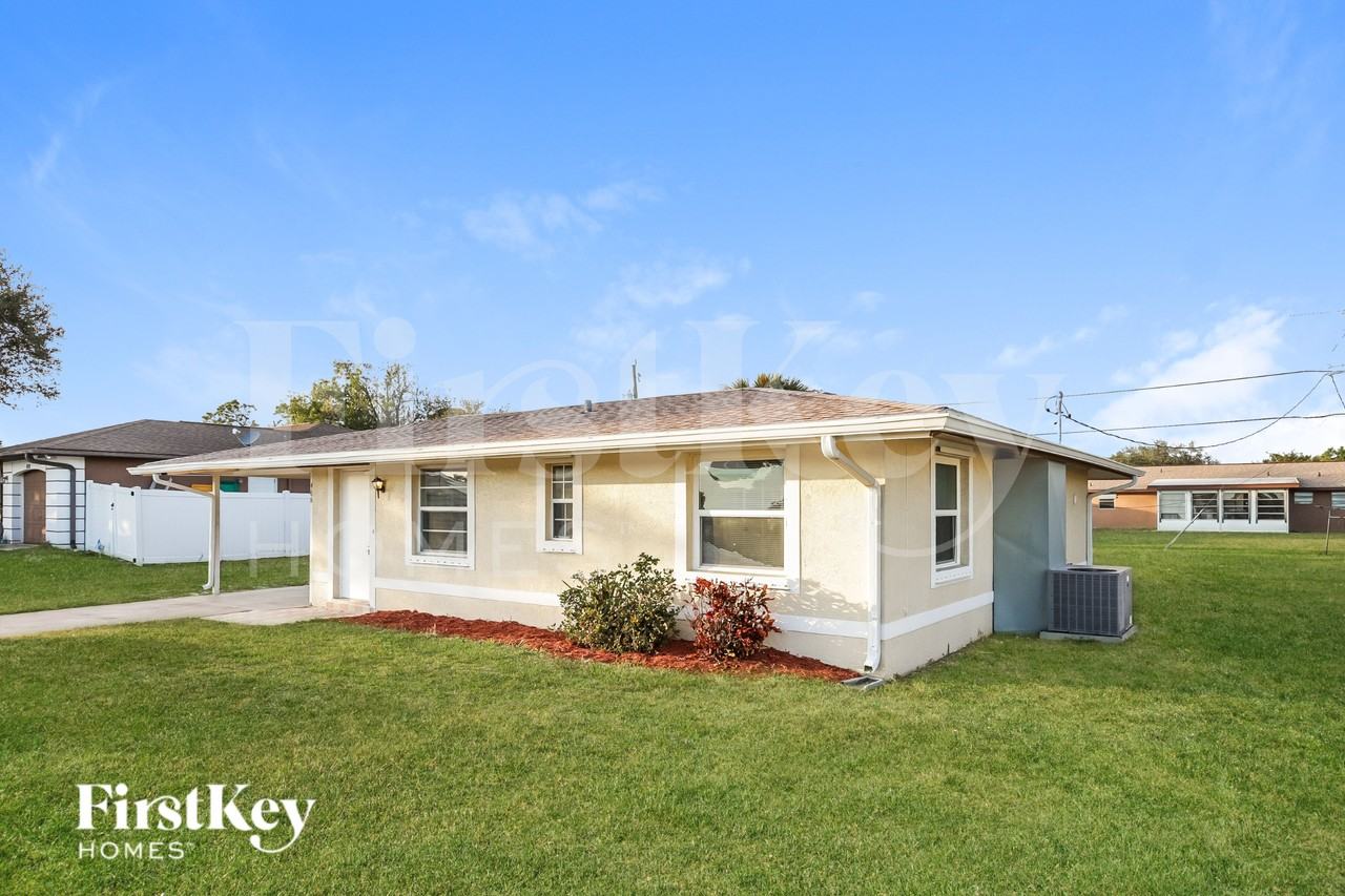 466 Azalea Ave Nw - Photo 2 of 19