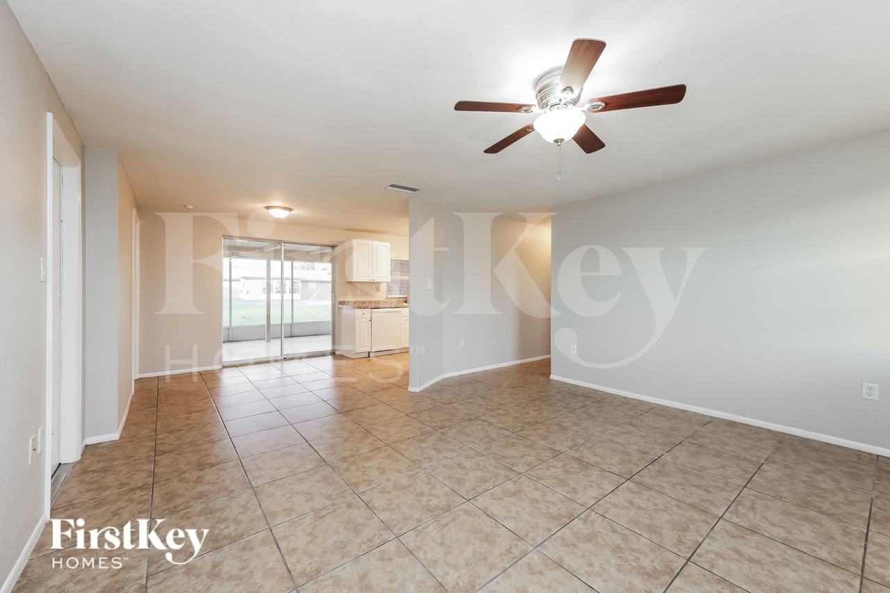 466 Azalea Ave Nw - Photo 3 of 19