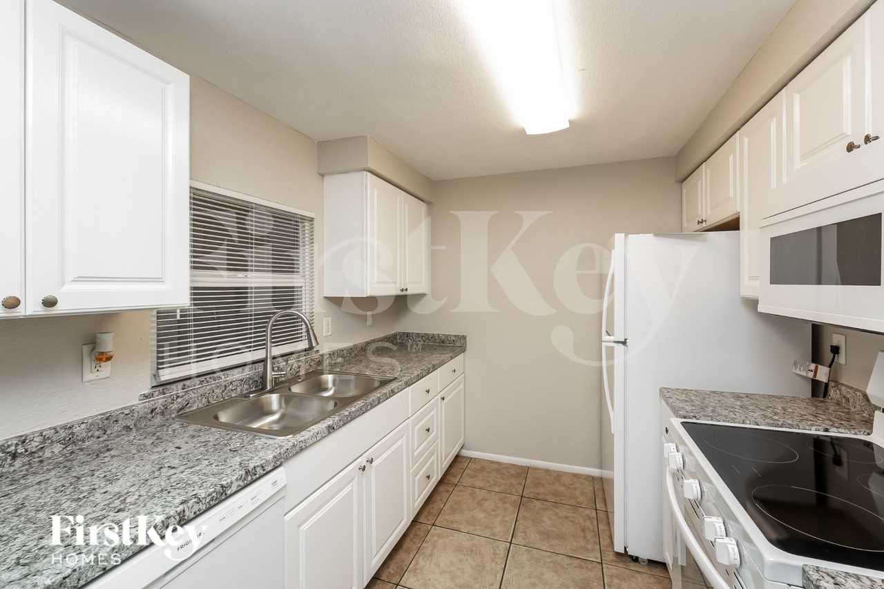 466 Azalea Ave Nw - Photo 7 of 19