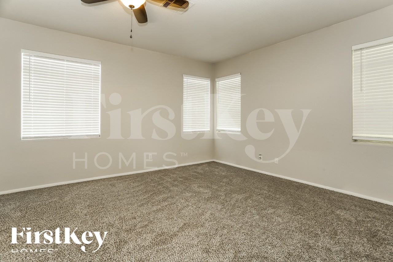 4405 Vogue St - Photo 7 of 18