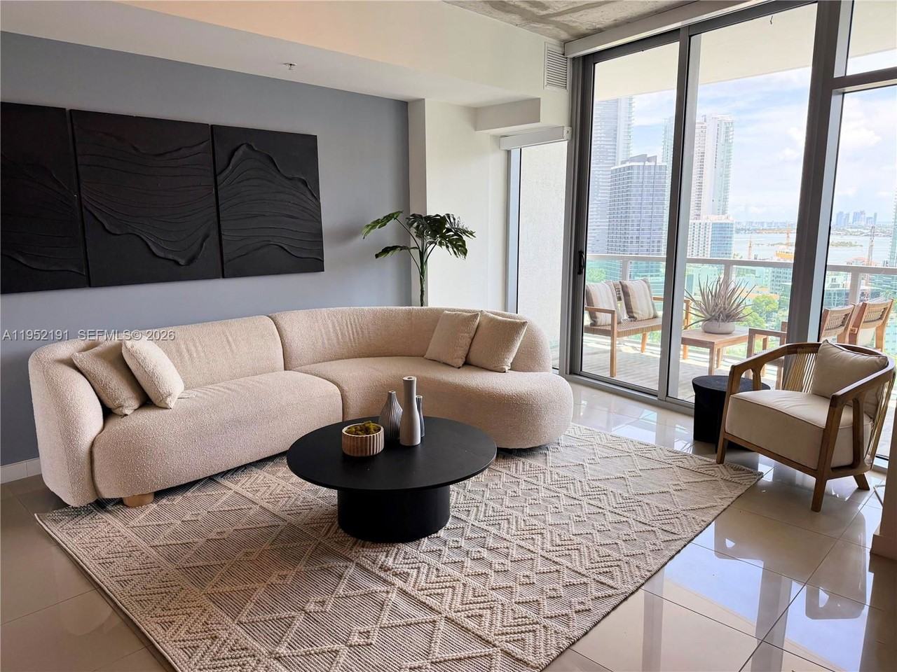 3301 Ne 1st Ave #2106