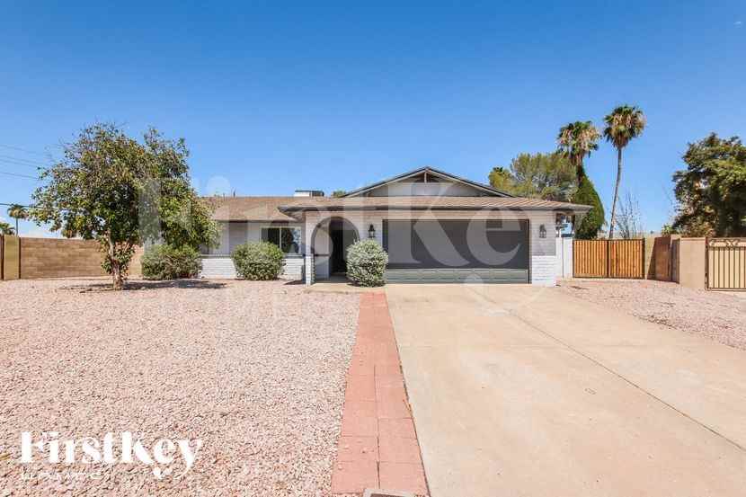 3802 W Juniper Ave - Photo 2 of 15