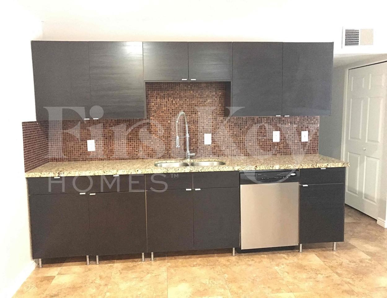 2308 W Orchid Ln - Photo 6 of 31