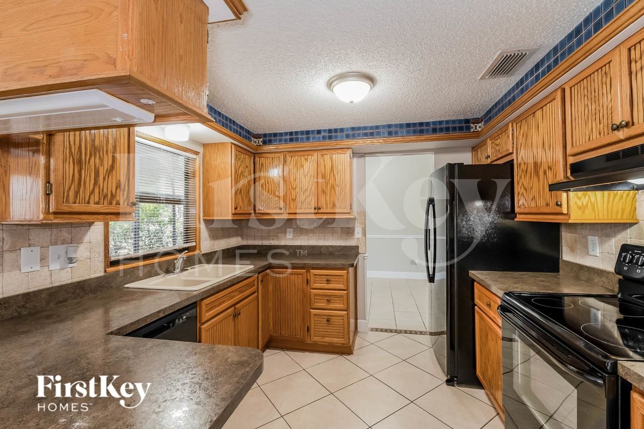 17440 Lebanon Rd - Photo 6 of 18