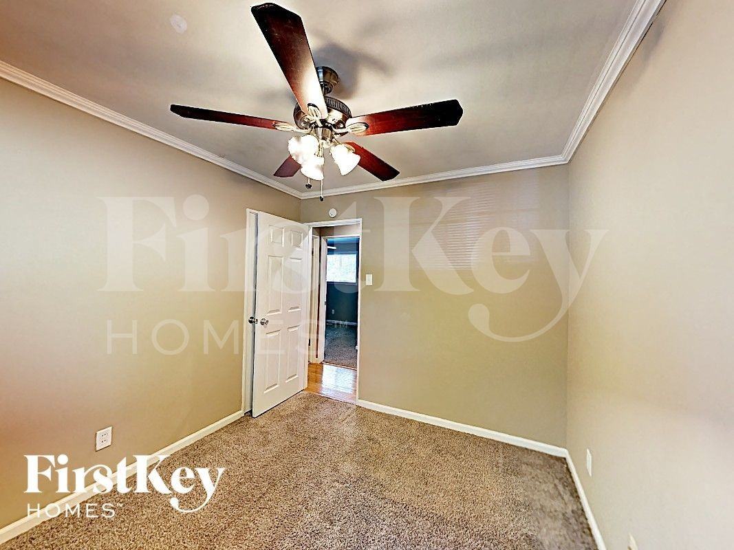 1365 Carmona Dr - Photo 6 of 15