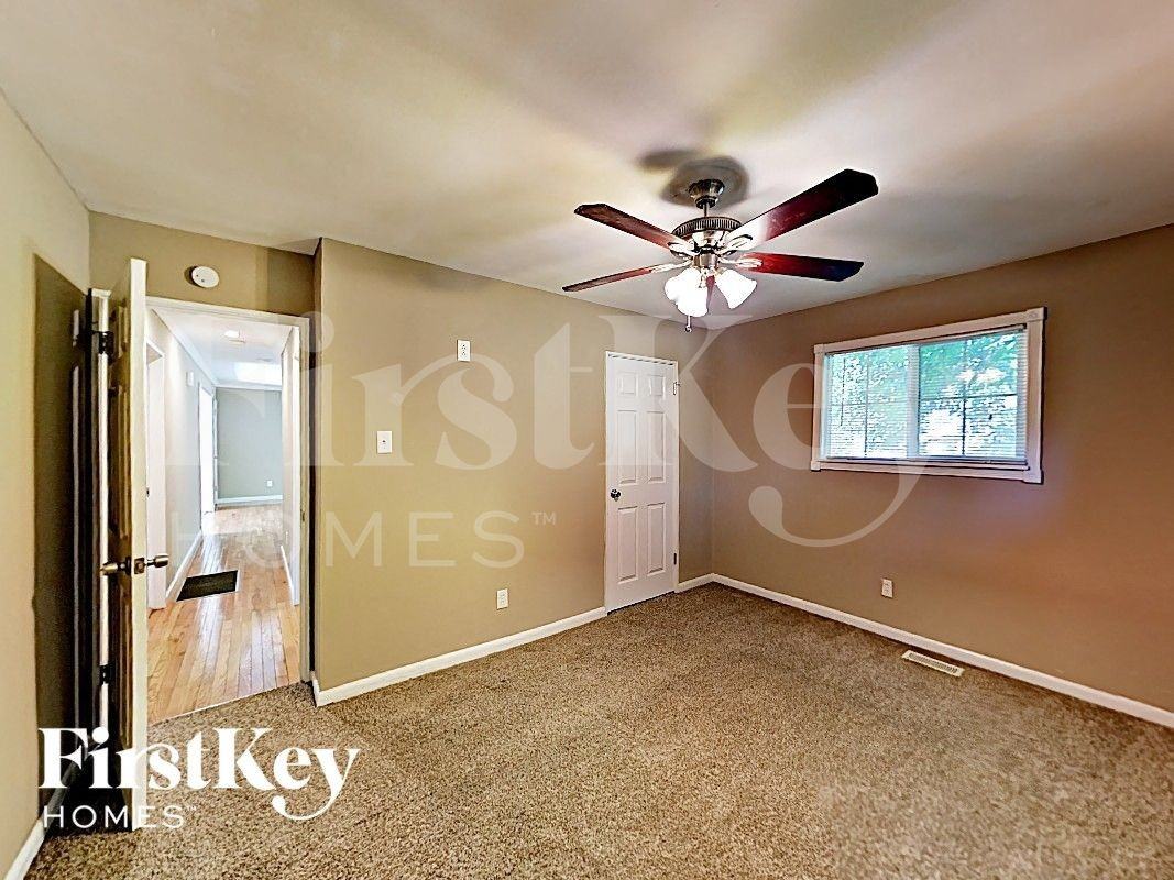 1365 Carmona Dr - Photo 7 of 15