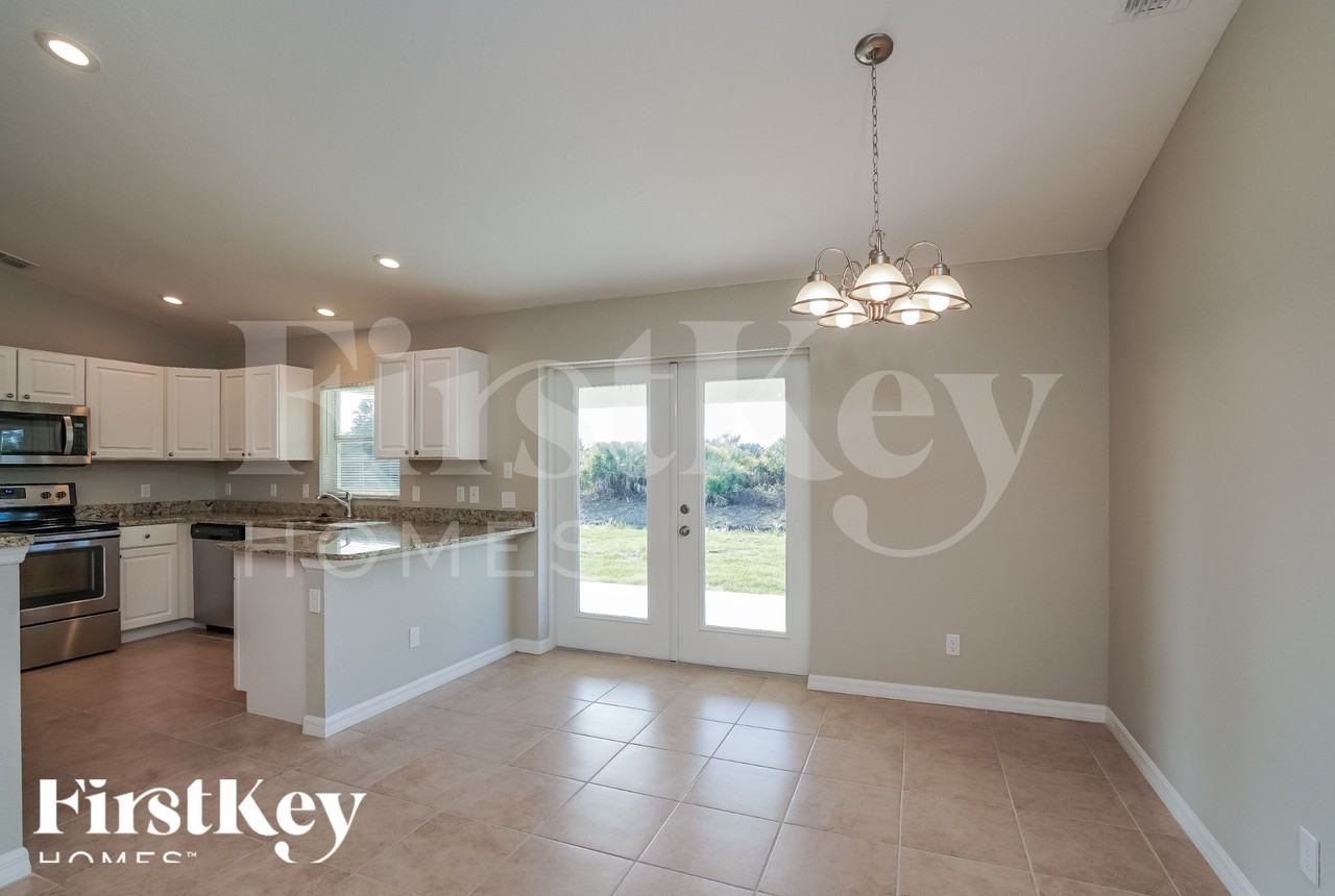 12087 Helios Ave - Photo 6 of 18