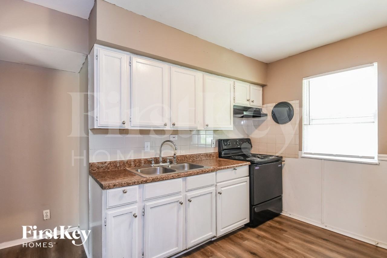 1129 Jennings Station Rd - Photo 6 of 16