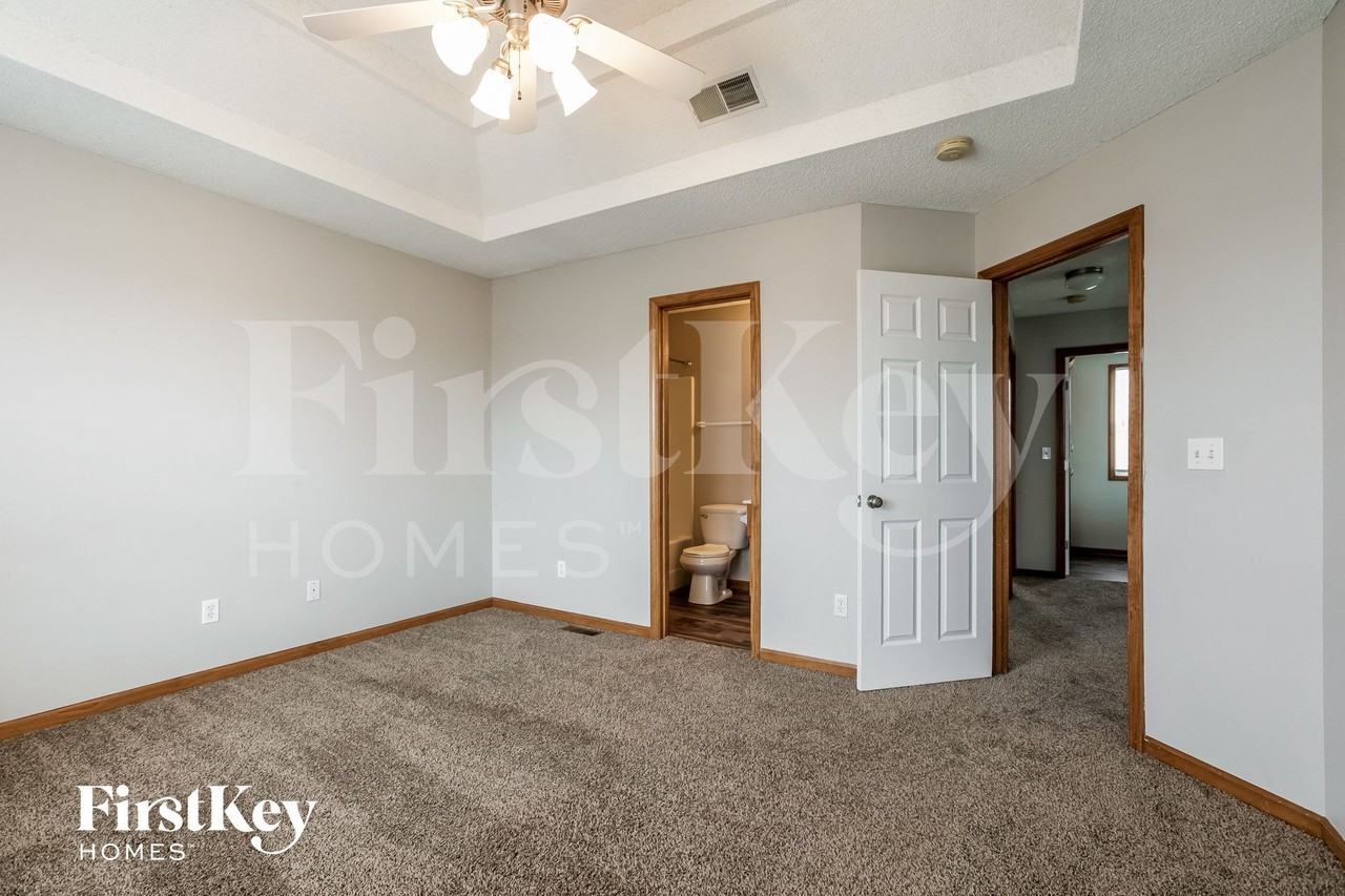 11104 Highview Rd - Photo 7 of 15