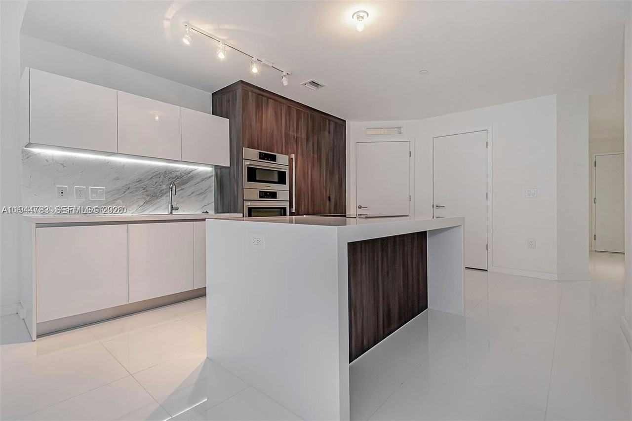 851 Ne 1st Ave #2209