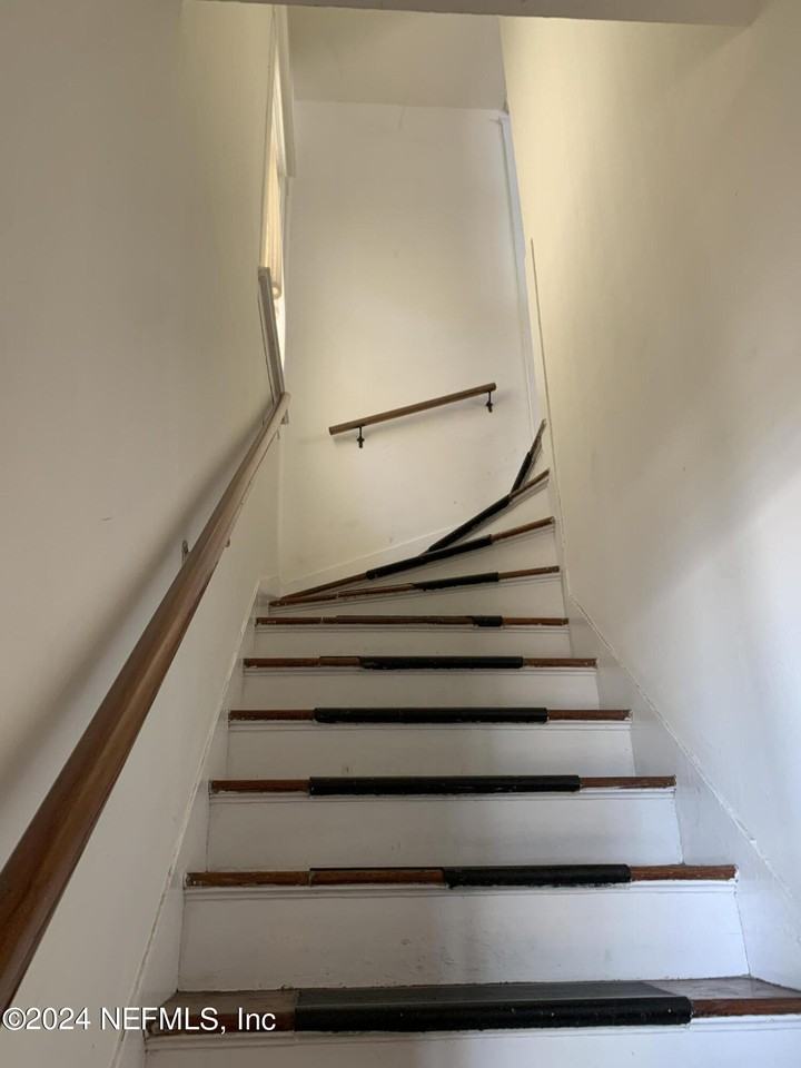 2119 River Blvd - Photo 4 of 12