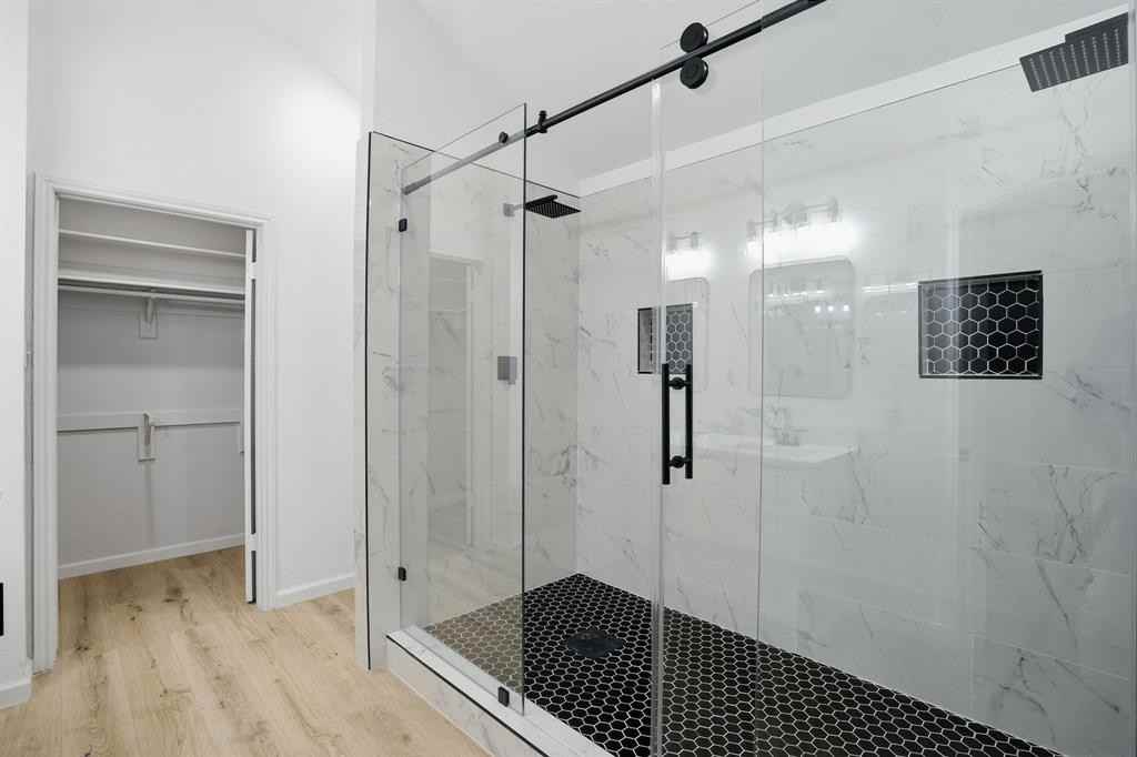 3805 Drakestone Ave - Photo 4 of 36