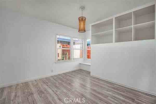 17503 Kingsbury St - Photo 7 of 12