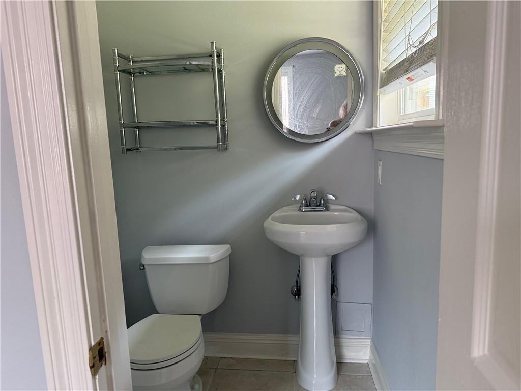 3845 Berkley St - Photo 5 of 11